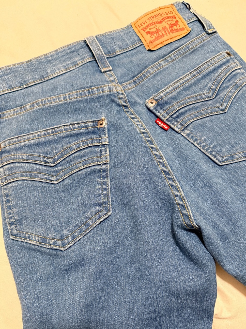 Levi's 726 Flared Denim Jeans - Picture 6 of 7